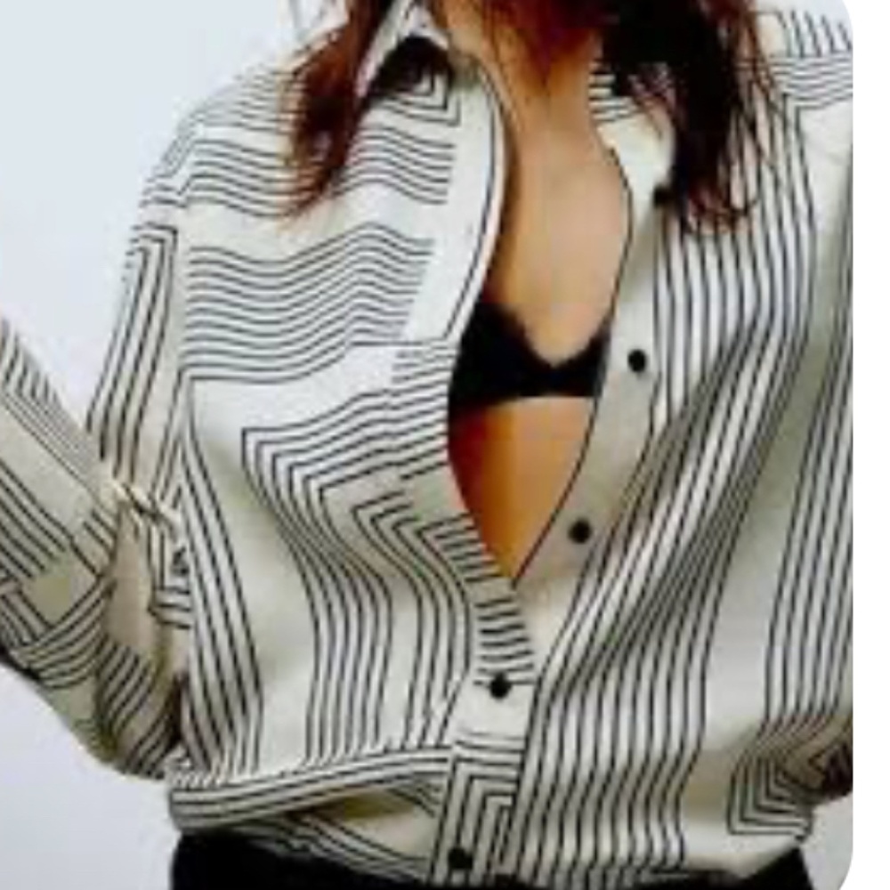 H&M Women’s Geometric Button Down